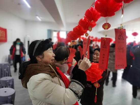 花好月圓人長(zhǎng)久 情意濃濃鬧元宵——發(fā)展養(yǎng)老開展慶祝元宵系列活動(dòng)